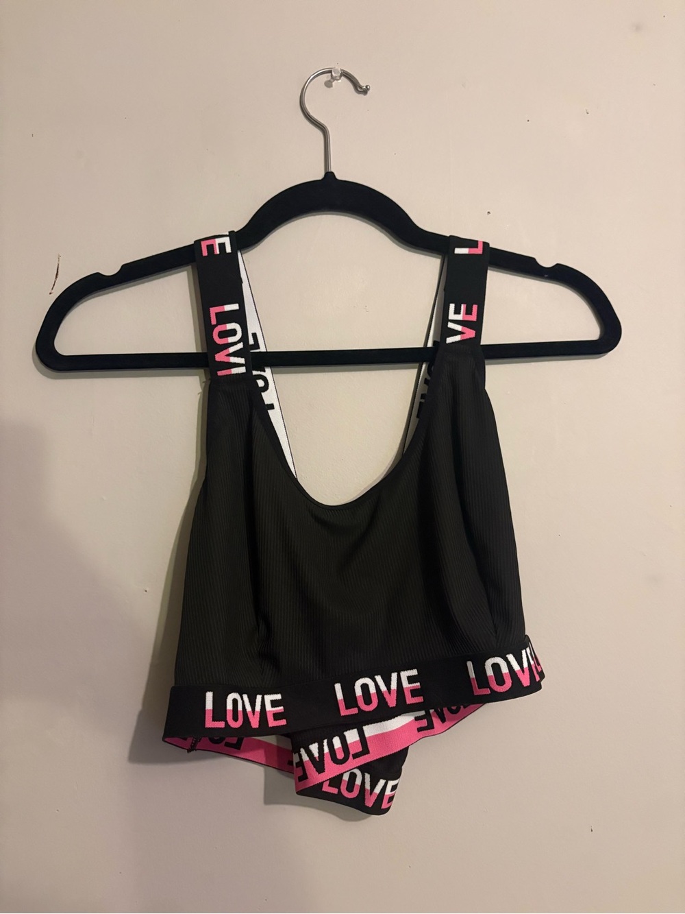 🛍️2/$15🛍️SHEIN Black Sports Bra with Pink & White LOVE Straps